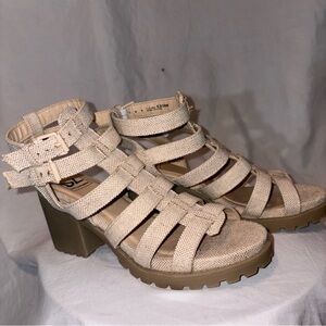 Dirty Laundry Fun Stuff Women's Beige Strappy Heeled Gladiator sandals